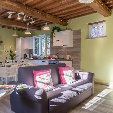 Ai Due Cuori 4, Emma * Capannori