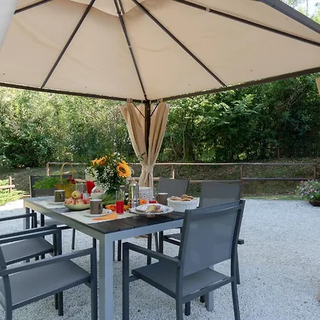 Vila Ai Due Cuori 4, Emma *