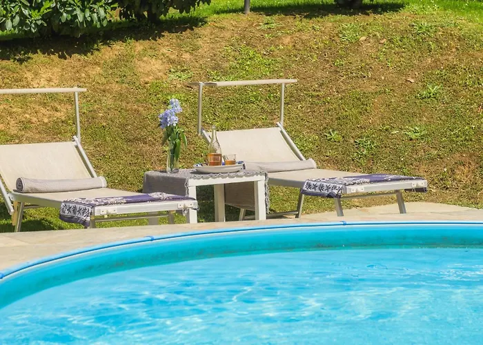 Βίλα Ai Due Cuori 4, Emma